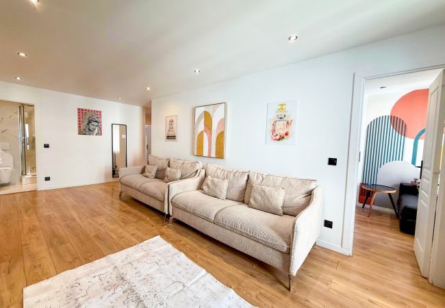 Apartment in Paris - Urban Flat  103 - Spacious Flat near Grands Boulevards