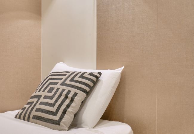 Apartment in Paris - Urban Flat 23 - Charming 3BDR Parisian Apartment in Montorgueil Apartment in Paris - Urban Flat 23 - Charming 3BDR Parisian Apartment in Montorgueil