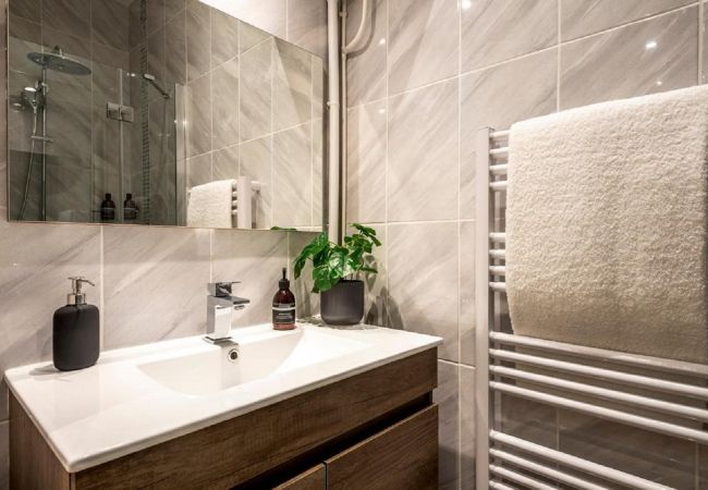 Apartment in Paris - 153 - Urban Pretty Flat in Center of Paris Apartment in Paris - 153 - Urban Pretty Flat in Center of Paris