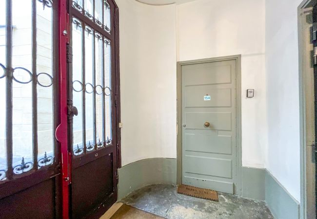 Apartment in Paris - Urban Flat 154 - Pretty 2 BDR in center of Paris Apartment in Paris - Urban Flat 154 - Pretty 2 BDR in center of Paris