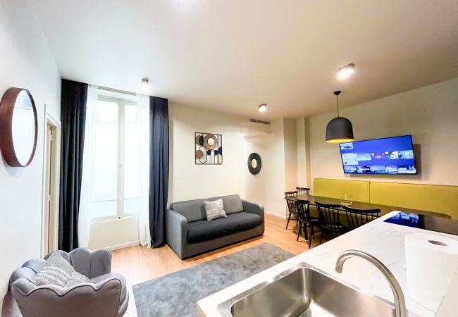 Apartment in Paris - Urban Flat 139 - Beautiful 3 BDR Flat in Saint-Germain Apartment in Paris - Urban Flat 139 - Beautiful 3 BDR Flat in Saint-Germain