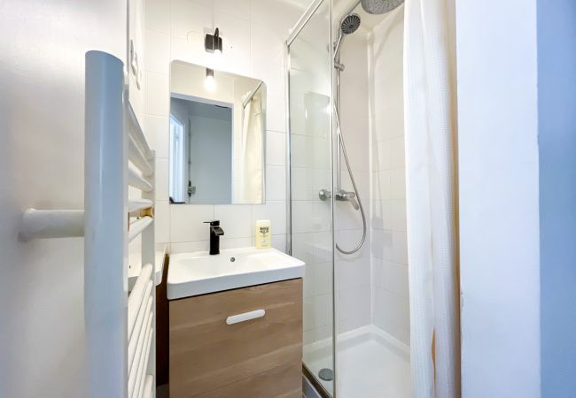 Apartment in Paris -  142 - Urban Pretty Flat in Montorgueil Apartment in Paris -  142 - Urban Pretty Flat in Montorgueil