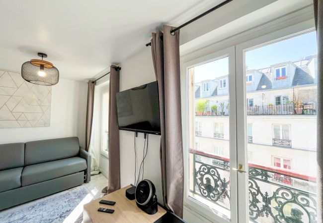 Apartment in Paris -  143 - Urban Charming Flat in Center of Paris Apartment in Paris -  143 - Urban Charming Flat in Center of Paris