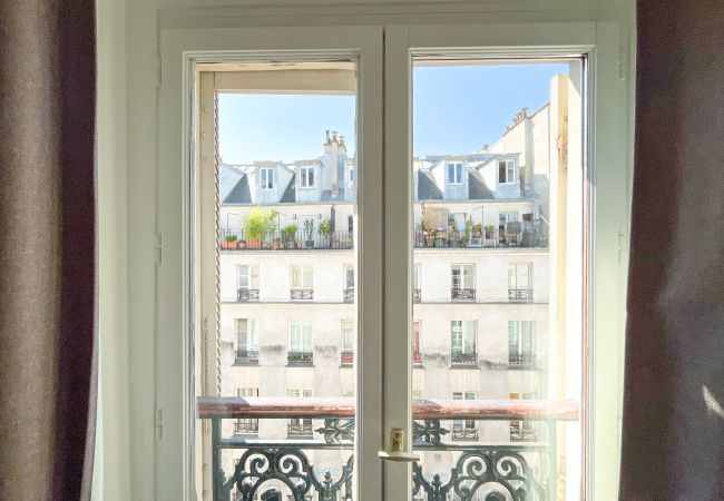 Apartment in Paris -  143 - Urban Charming Flat in Center of Paris Apartment in Paris -  143 - Urban Charming Flat in Center of Paris