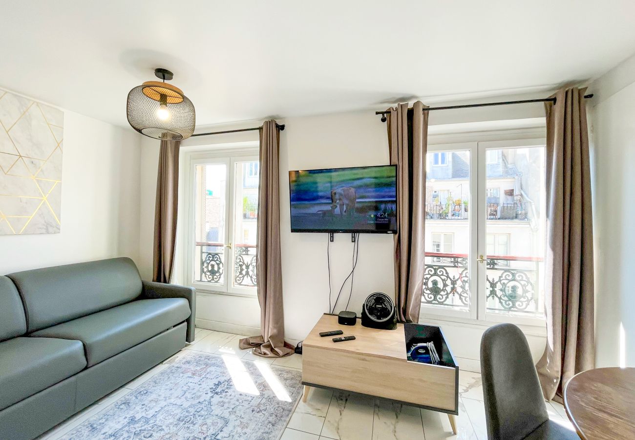 Apartment in Paris -  143 - Urban Charming Flat in Center of Paris