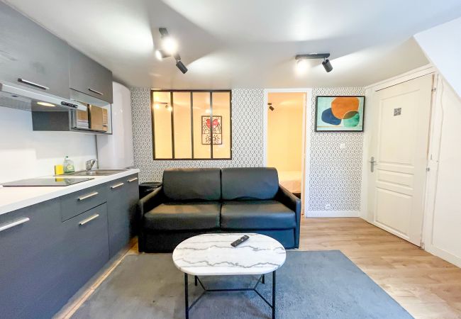 Apartment in Paris -  Urban Flat 150 - Pretty Flat in Center of Paris  Apartment in Paris -  Urban Flat 150 - Pretty Flat in Center of Paris