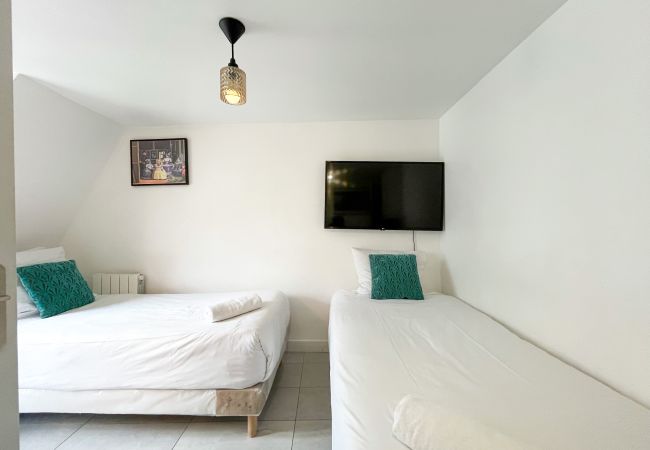 Studio in Paris -  Urban Flat 144 - Charming Studio in Paris  Studio in Paris -  Urban Flat 144 - Charming Studio in Paris