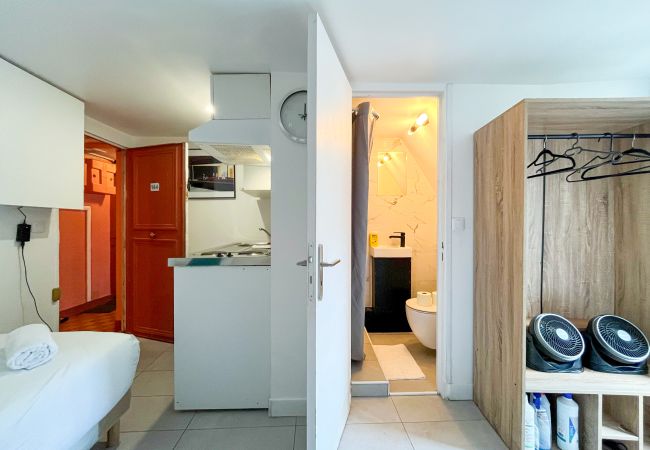 Studio in Paris -  Urban Flat 144 - Charming Studio in Paris  Studio in Paris -  Urban Flat 144 - Charming Studio in Paris