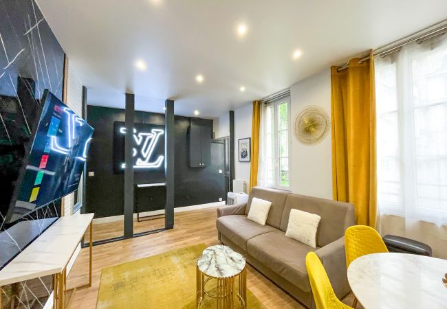 Apartment in Paris -  158 - Urban Louis Vuitton Flat in Montorgueil Apartment in Paris -  158 - Urban Louis Vuitton Flat in Montorgueil