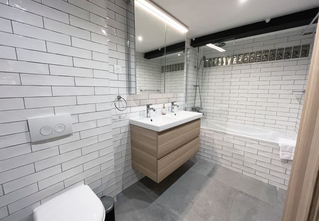 Apartment in Paris - Urban Flat 161 - Sublime 4BDR Luxury Flat in Paris Apartment in Paris - Urban Flat 161 - Sublime 4BDR Luxury Flat in Paris