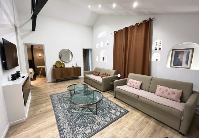  in Paris - Urban Flat 161 - Sublime 4BDR Luxury Flat in Paris