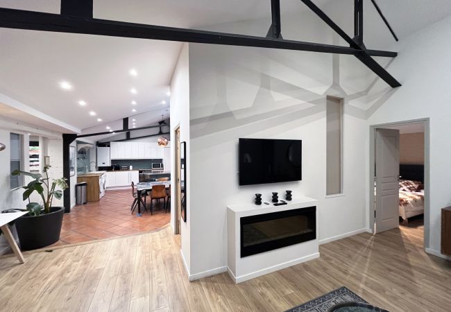 Apartment in Paris - Urban Flat 161 - Sublime 4BDR Luxury Flat in Paris Apartment in Paris - Urban Flat 161 - Sublime 4BDR Luxury Flat in Paris