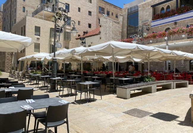 Apartment in Jerusalem -  GoodHouse 402 - 4 BDR beautiful apartment in Jerusalem Apartment in Jerusalem -  GoodHouse 402 - 4 BDR beautiful apartment in Jerusalem