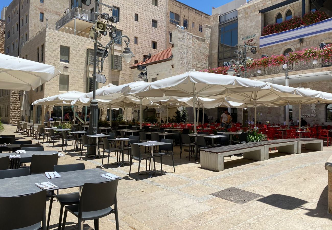 Apartment in Jerusalem -  GoodHouse 404 - Beautiful 1 BDR near Ben Yehuda Street Apartment in Jerusalem -  GoodHouse 404 - Beautiful 1 BDR near Ben Yehuda Street