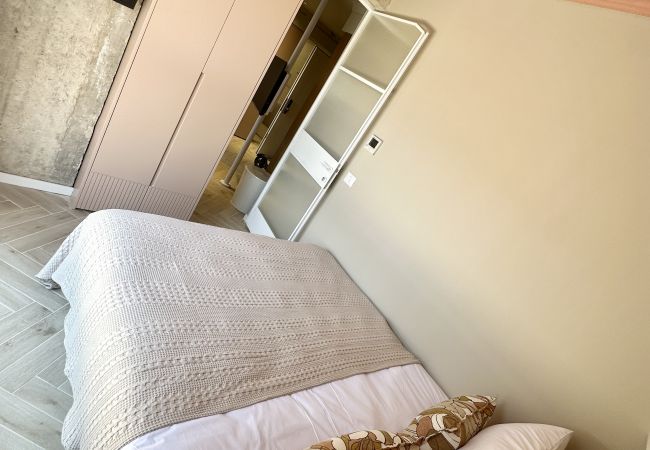 Apartment in Jerusalem -  GoodHouse 405 - Beautiful 2 BDR with amazing view of Jerusalem Apartment in Jerusalem -  GoodHouse 405 - Beautiful 2 BDR with amazing view of Jerusalem