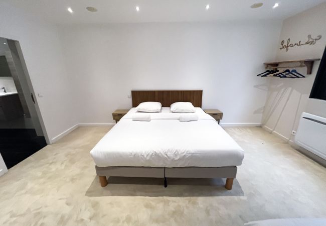 Apartment in Paris - Urban Flat 166 - 4BDR Luxury Apartment in Center of Paris Apartment in Paris - Urban Flat 166 - 4BDR Luxury Apartment in Center of Paris