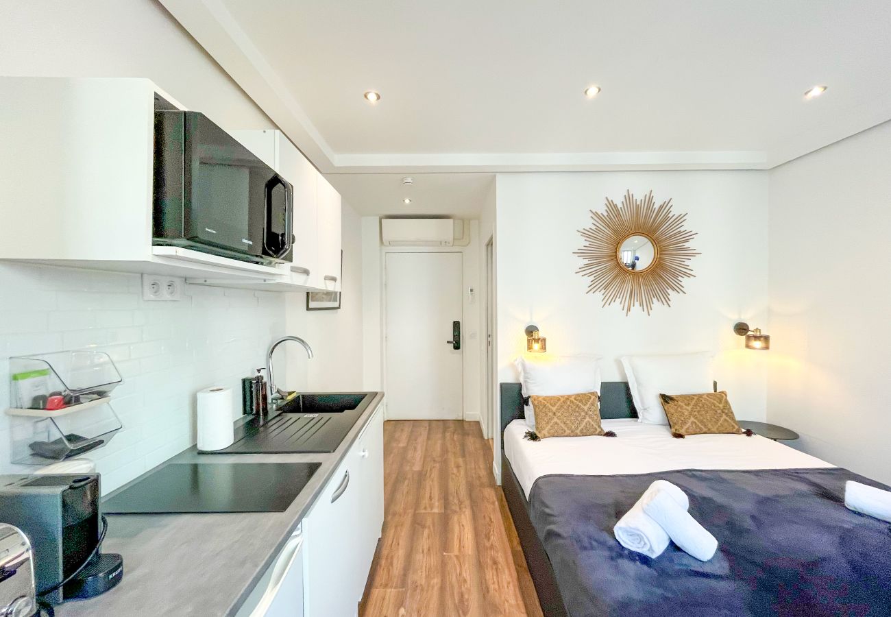 Studio in Paris - UrbanFlat 205 - 249 Saint Denis SD1