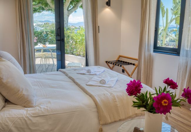 Studio in Roquebrune-sur-Argens - UrbanFlat 215 - Les Issambres 04 - Aura