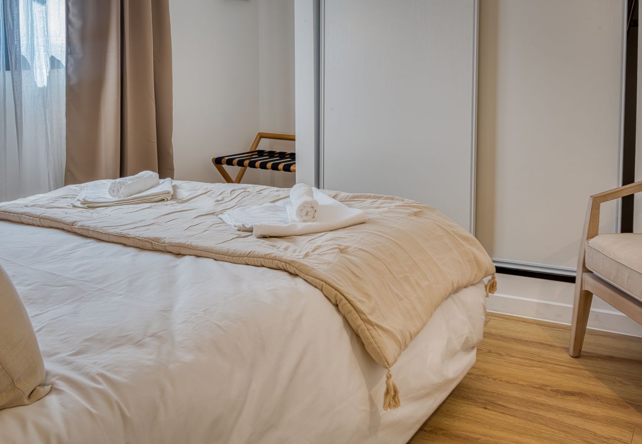 Apartment in Roquebrune-sur-Argens - UrbanFlat 220 - Aura Plage 09 - Sunset 