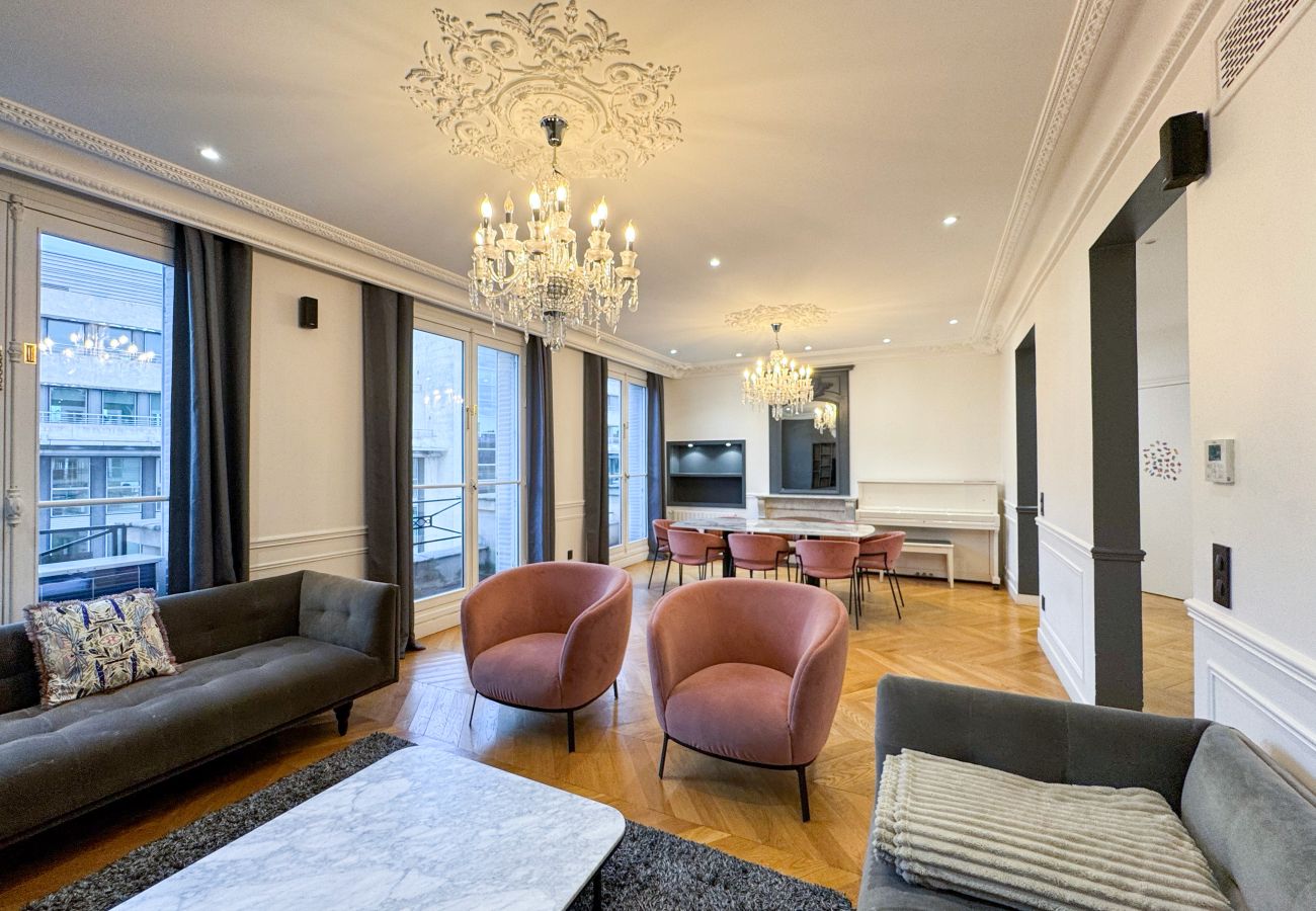 Apartment in Paris - 222 - Philibert Delorme