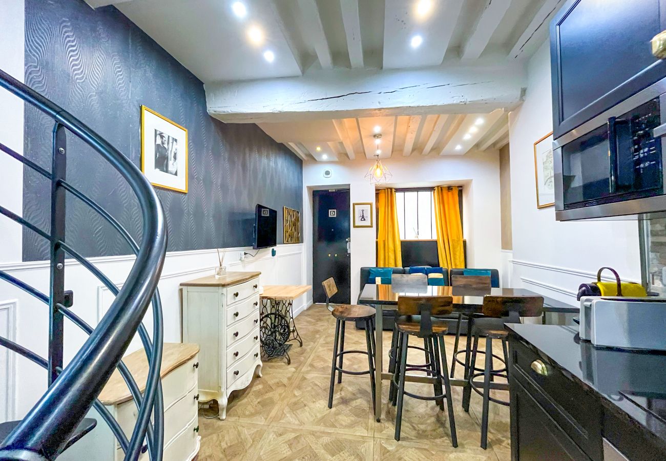 Apartment in Paris - UrbanFlat 32 - Duplex Apartment in the Center of Paris 