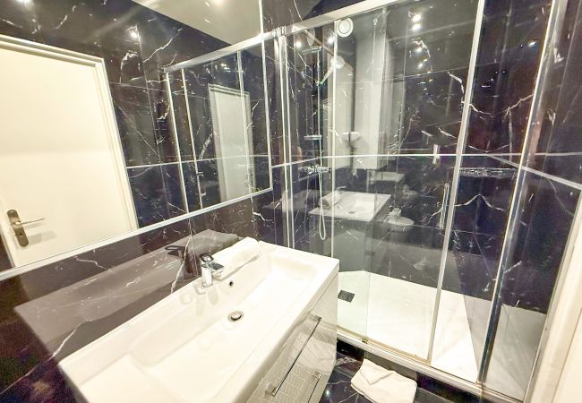 Apartamento en Paris - Urban Flat 107 - Sublime 4 Bedroom Opera Rock Vinci  Apartamento en Paris - Urban Flat 107 - Sublime 4 Bedroom Opera Rock Vinci