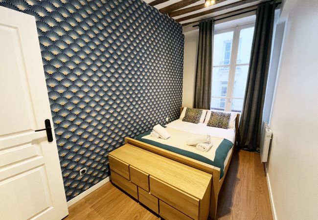 Apartamento en Paris - Urban Flat 108 - Pretty 4 BDR Parisian Flat in Paris Apartamento en Paris - Urban Flat 108 - Pretty 4 BDR Parisian Flat in Paris