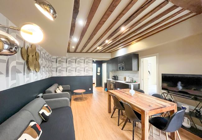 Apartamento en Paris - Urban Flat 02 - Beautiful 4 BDR Flat in Heart of Paris Apartamento en Paris - Urban Flat 02 - Beautiful 4 BDR Flat in Heart of Paris