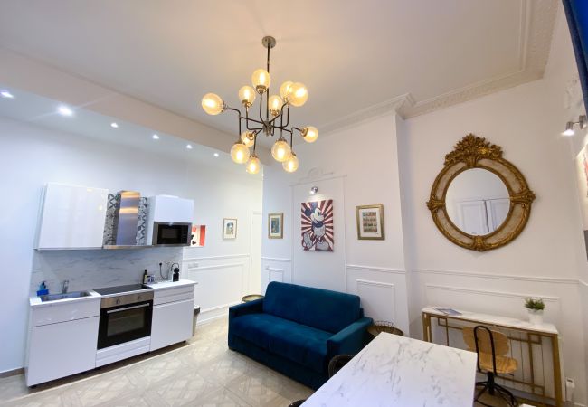 Apartamento en Paris - Urban Flat 72 - Pretty 3 Bedroom Flat - Triangle d'Or Apartamento en Paris - Urban Flat 72 - Pretty 3 Bedroom Flat - Triangle d'Or