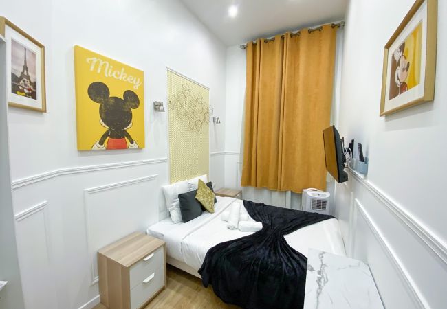 Apartamento en Paris - Urban Flat 72 - Pretty 3 Bedroom Flat - Triangle d'Or Apartamento en Paris - Urban Flat 72 - Pretty 3 Bedroom Flat - Triangle d'Or