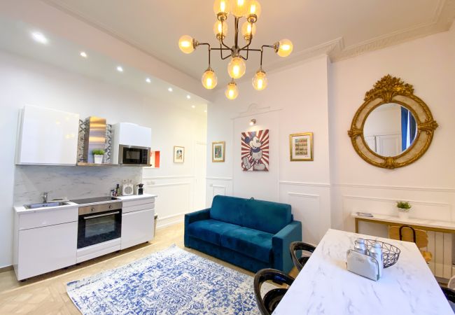 Apartamento en Paris - Urban Flat 72 - Pretty 3 Bedroom Flat - Triangle d'Or Apartamento en Paris - Urban Flat 72 - Pretty 3 Bedroom Flat - Triangle d'Or