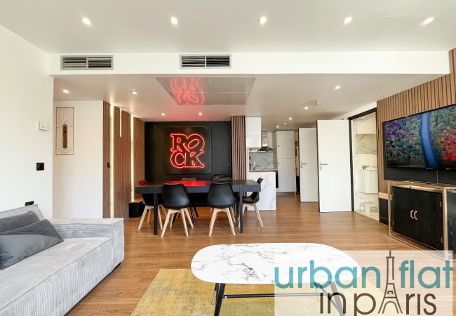 Apartamento en París - Urban Flat 128 - Beautiful 4 BDR Flat Champs-Elysees Apartamento en París - Urban Flat 128 - Beautiful 4 BDR Flat Champs-Elysees