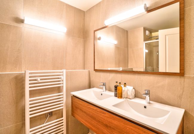 Apartamento en Paris - Urban Flat 132 - Beautiful 4 Bedroom in Paris Apartamento en Paris - Urban Flat 132 - Beautiful 4 Bedroom in Paris