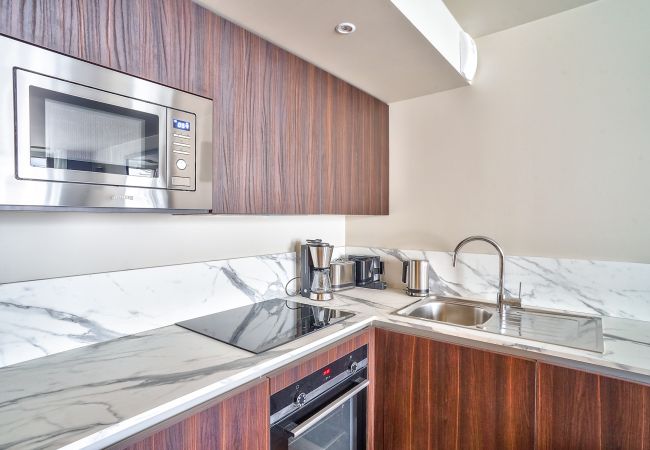 Apartamento en Paris - Urban Flat 132 - Beautiful 4 Bedroom in Paris Apartamento en Paris - Urban Flat 132 - Beautiful 4 Bedroom in Paris