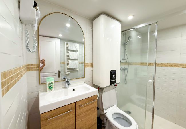 Apartamento en Paris - Urban Flat 41 - Atelier Star Wars Montorgueil  Apartamento en Paris - Urban Flat 41 - Atelier Star Wars Montorgueil