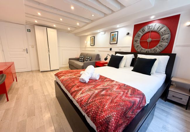 Apartamento en Paris - Urban Flat 41 - Atelier Star Wars Montorgueil  Apartamento en Paris - Urban Flat 41 - Atelier Star Wars Montorgueil