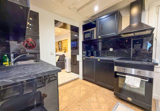 Apartamento en Paris - Urban Flat 41 - Atelier Star Wars Montorgueil  Apartamento en Paris - Urban Flat 41 - Atelier Star Wars Montorgueil