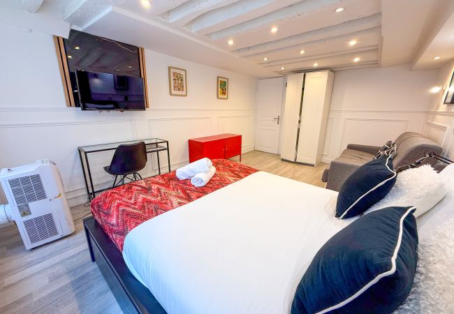 Apartamento en Paris - Urban Flat 41 - Atelier Star Wars Montorgueil  Apartamento en Paris - Urban Flat 41 - Atelier Star Wars Montorgueil