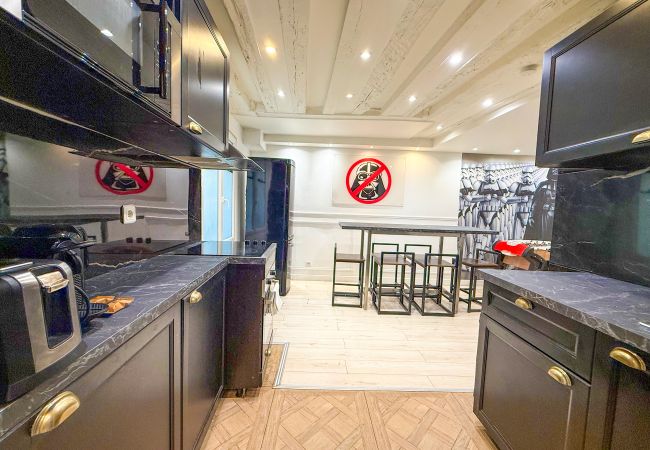 Apartamento en Paris - Urban Flat 41 - Atelier Star Wars Montorgueil  Apartamento en Paris - Urban Flat 41 - Atelier Star Wars Montorgueil