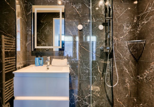 Apartamento en Paris - Urban Flat 129 - Art Love Champs-Elysées Apartamento en Paris - Urban Flat 129 - Art Love Champs-Elysées