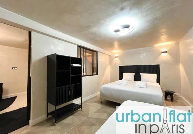 Apartamento en Paris - Urban Flat 09 - Design Triplex Champs-Elysees Apartamento en Paris - Urban Flat 09 - Design Triplex Champs-Elysees