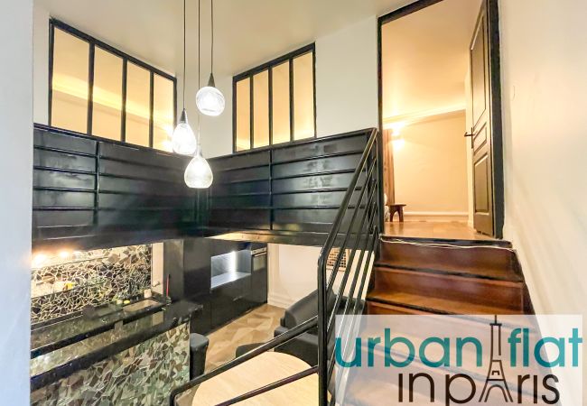Apartamento en Paris - Urban Flat 09 - Design Triplex Champs-Elysees Apartamento en Paris - Urban Flat 09 - Design Triplex Champs-Elysees