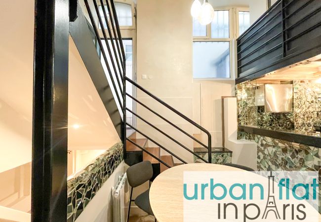 Apartamento en Paris - Urban Flat 09 - Design Triplex Champs-Elysees Apartamento en Paris - Urban Flat 09 - Design Triplex Champs-Elysees