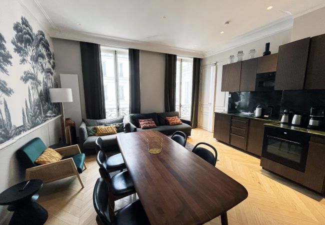 Apartamento en Paris - Urban Flat 141 - Beautiful 3 BDR Flat near Champs-Elysees Apartamento en Paris - Urban Flat 141 - Beautiful 3 BDR Flat near Champs-Elysees