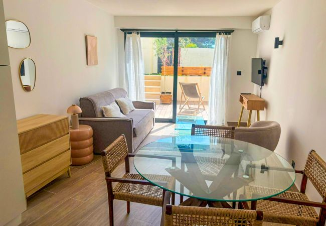 Apartamento en Roquebrune-sur-Argens - UrbanFlat 221 - Aura Plage 10 - Sea Sun