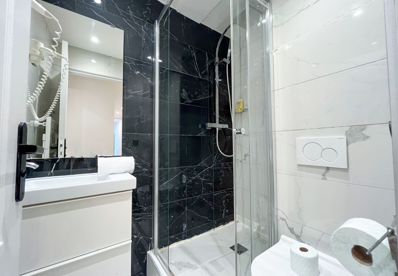 Appartement à Paris - Urban Flat 105 - 4BDR Apartment Haussmann Opera Appartement à Paris - Urban Flat 105 - 4BDR Apartment Haussmann Opera