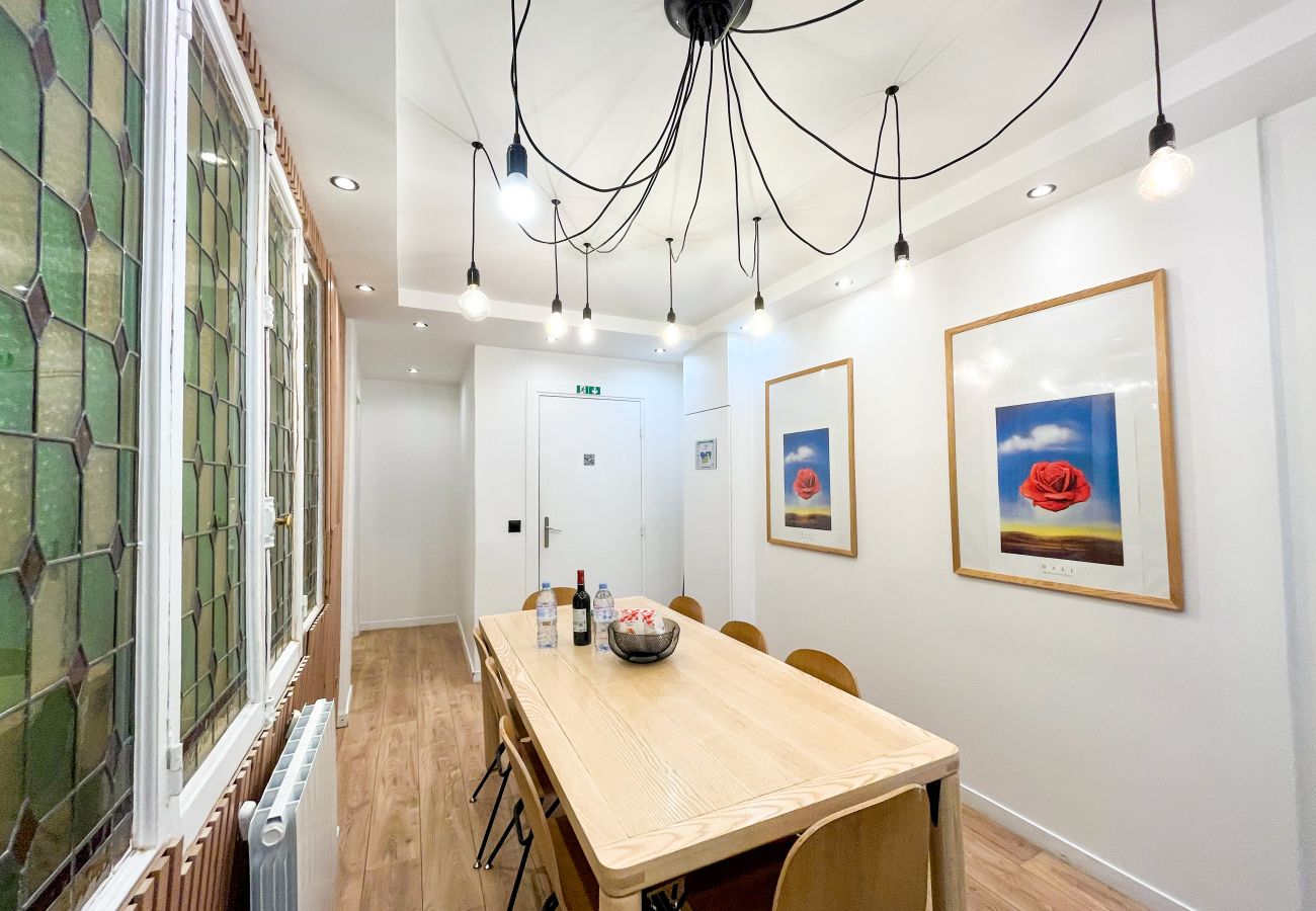 Appartement à Paris - Urban Flat 105 - 4BDR Apartment Haussmann Opera Appartement à Paris - Urban Flat 105 - 4BDR Apartment Haussmann Opera