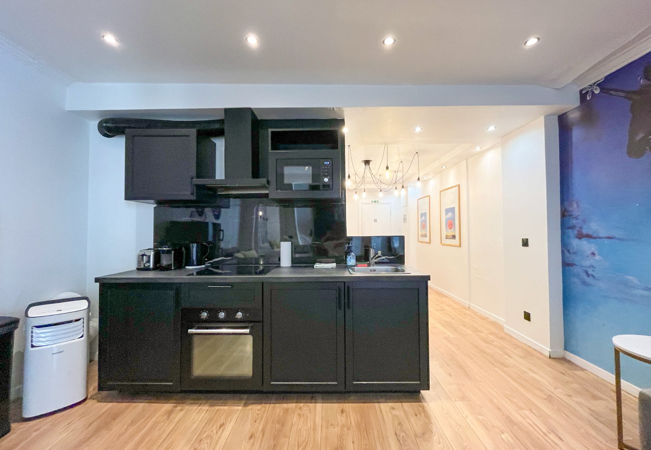 Appartement à Paris - Urban Flat 105 - 4BDR Apartment Haussmann Opera Appartement à Paris - Urban Flat 105 - 4BDR Apartment Haussmann Opera