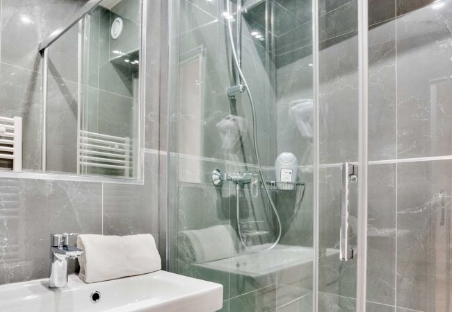 Appartement à Paris - 106 - Urban Luxury Opera Gustav Klimt Appartement à Paris - 106 - Urban Luxury Opera Gustav Klimt