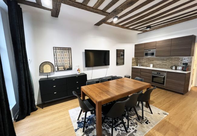 Appartement à Paris - Urban Flat 108 - Pretty 4 BDR Parisian Flat in Paris Appartement à Paris - Urban Flat 108 - Pretty 4 BDR Parisian Flat in Paris